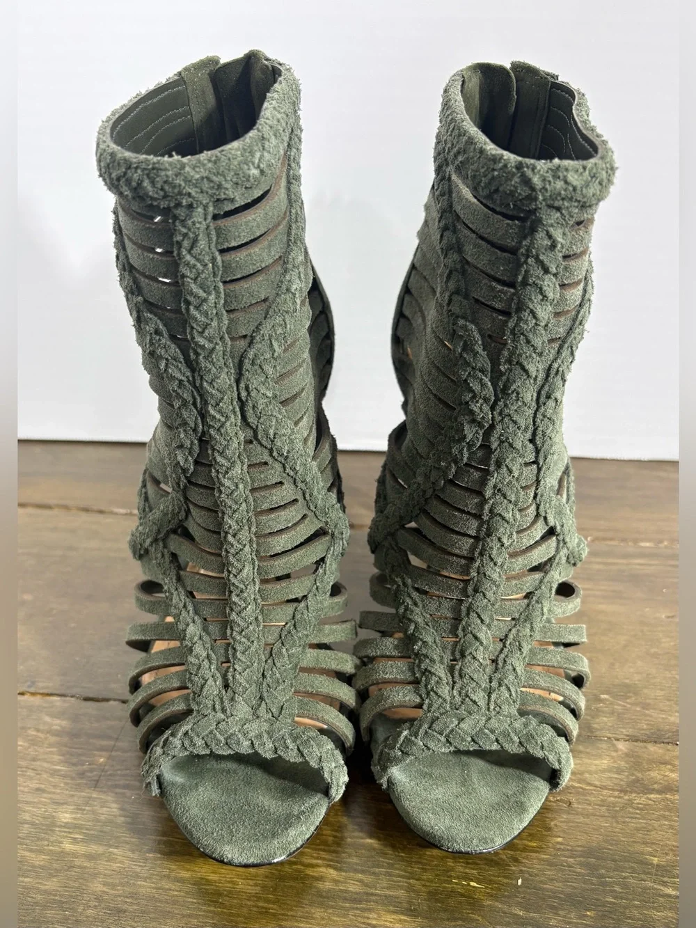 SCHUTZ new inch